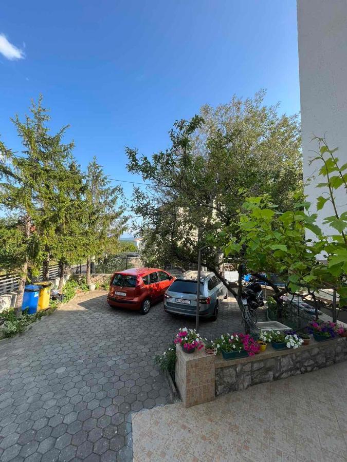 Gita Apartment Omisalj Exterior photo